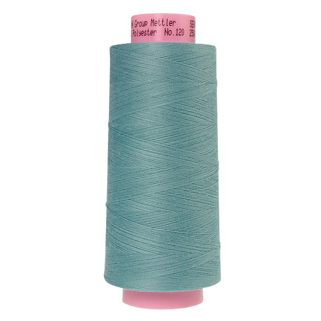 Amann Mettler Seracor in der Farbe Aqua auf der 2500m Kone. Seracor ist der Allesnäher unter den Overlock-Garnen!